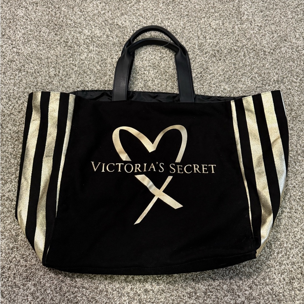 🚨Price Drop🚨 Victoria's Secret Black and Gold Tote Bag